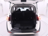 広々としたラゲージスペースを備えています。大きなものや長さのある荷物もしっかりと積み込めます。