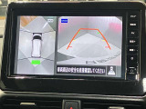 【アラウンドビューモニター】車を上から見下ろしているかのような映像で周囲の状況がひと目で確認、狭い駐車場に駐車するときも安心です♪