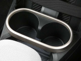 もちろん、ドリンクホルダーも装備されています!