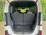 普段のお買い物や通勤、送迎等に十分な荷室スペースを確保しております。セカンドシートを倒すと、大きな荷物の積載も可能です♪