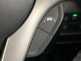 【車線逸脱抑制機能】高速道路走行時、車線からはみ出しそうな時にステアリングを制御し車線内を走行する様にアシスト。より安全な運転をサポートしてくれます!