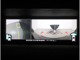 フロント・サイドカメラ搭載!運転席から見にくい場所をカメラ映像でサポートします。