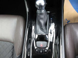 シフト付近、コンソール周辺の写真になります