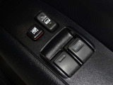 運転席と助手席のみパワーウィンドウを装備しています。