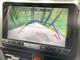 【バックカメラ】駐車時に後方がリアルタイム映像で確認できます。大型商業施設や立体駐車場での駐車時や、夜間のバック時に大活躍!運転スキルに関わらず、今や必須となった装備のひとつです!