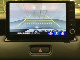 バックでの車庫入れも安心です! リアカメラが付いているバックモニター付のナビを装備しております。操作線もついており距離感も画面から確認できます。