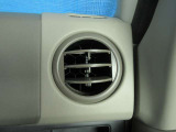 運転席側のエアコン吹き出し口画像です。