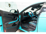 Fully Electric Front Seats with Ventilation and Massage