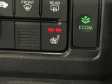 シートヒーターが付いています!寒い日に便利な装備ですね。