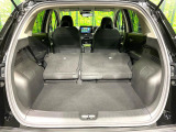 普段のお買い物や通勤、送迎等に十分な荷室スペースを確保しております。セカンドシートを倒すと、大きな荷物の積載も可能です♪