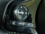 ハンドルにオーディオの操作スイッチが装備されています!視線を前方から外さずハンドルから手を離さずに操作できるのでとっても安全ですね♪
