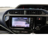 ■バックカメラ■ モニターを見ながら車庫入れやバック運転ができるので、車庫入れが苦手な方や大きな車を運転する際にも安心!現在のバックカメラは小型になってあまり目立ちません。視野も広く、オススメです!