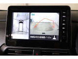 車両を上から見たような映像表示するパノラミックビューモニター付き!