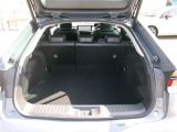 ラゲッジスペースは十分な広さを確保しています。日常のお買い物にも大活躍!積み下ろしも楽々ですよ。