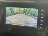【バックカメラ】駐車時に後方がリアルタイム映像で確認できます。大型商業施設や立体駐車場での駐車時や、夜間のバック時に大活躍!運転スキルに関わらず、今や必須となった装備のひとつです!