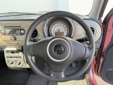 スピードメーターなどの内装がシンプルな作りになっています!
