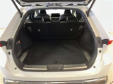 開口部の広いラゲージスペースは、ゴルフバックなどの荷物もラクラク積み込めます。