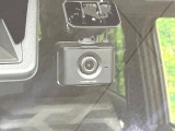 【ドライブレコーダー】ドライブレコーダー装備!走行中はもちろん、あおり運転や事故に遭遇した際、映像で記録し、万一のリスクに備えます。※記録用SDカードはお客様ご自身でご準備いただく必要があります。
