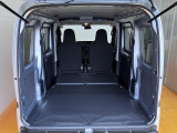 後部座席を倒せばさらに広々