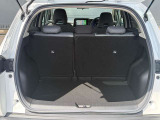 ラゲッジスペースも広々していて荷物もたくさん載りそうです。普段のお買い物もこれだけのスペースがあれば安心です。