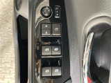 【パワーウインドウ】運転席のスイッチで、各席の窓ガラスの開閉ができます!あると便利ですよね!