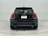 縦長のテールライトがMINIらしいスタイリッシュなデザインとなっています。