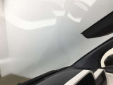 フロントガラスは全面熱線加工されています