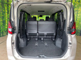 普段のお買い物や通勤、送迎等に十分な荷室スペースを確保しております。セカンドシートを倒すと、大きな荷物の積載も可能です♪