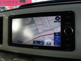 お出かけに便利なカーナビ付き。