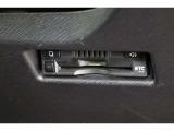 ■ETC■ 今や必需品のETC付き!高速道路料金所で小銭の出し入れをする必要もなくスムーズに通過できます。ETC搭載車しか通過できないスマートICも利用可能で、高速道路利用の幅が広がりますよ!