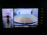 ■アラウンドビューモニター搭載。車体を4方向のカメラで「上から見下ろしたような映像」を映します。車庫入れが苦手な方も映像サポートでラクラク駐車できます。