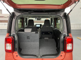 リヤシートも全車消毒済み。シートを倒すとゆったりとした室内空間に★レジャーにショッピングに大活躍!シートは左右別々に動くのでアレンジいろいろ!