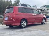 アイシス 1.8 プラタナ 4WD 