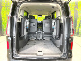 後席を格納すると、これだけの広さが!シーンに合わせたシートアレンジで、大きな荷物も積むことが出来ます♪