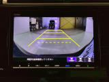 バックをするとき自動でリアの様子が映る『リアカメラ』付き! 画面で確認しながらバックが出来るので駐車の時も安心です。