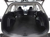 リヤシートを両方倒せば大きな荷物も車載可能です♪