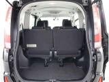 広々としたラゲージスペースを備えています。大きなものや長さのある荷物もしっかりと積み込めます。