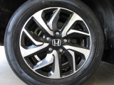 アルミホイール付きで足元もスタイリッシュに!
