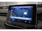 大型タッチパネルディスプレイ搭載。ナビ・オーディオ操作も直感的で使いやすく、Apple CarPlay/Android Autoにも対応しています。