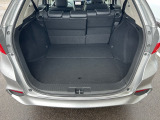広々としたラゲッジスペースです。リアシートを倒せば大きな荷物も載せられます☆