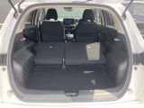 シートをすべて倒すとこんなに広々。たくさん荷物を積めます。これだけのスペースであればかなりの荷物が載せられます☆