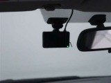 万が一のトラブルのときにも役に立つドライブレコーダーを装備しています。