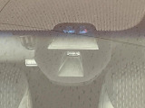 【シティブレーキアクティブシステム】低速走行中に前方の車両等を認識し、衝突しそうな時は警報とブレーキで衝突回避と被害軽減をアシスト。より安全にドライブをお楽しみいただけます。