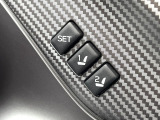 【メモリー機能付きパワーシート】ドライバーごとに設定したシート位置を記憶して、ボタン一つで切り替えできる便利な機能!運転する方が複数名いらっしゃるご家庭におすすめです♪