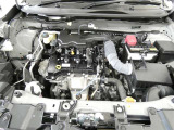 【エンジンルーム】・・・内外装だけでなくこちらもクリーニング済み。 納車までにもう1度しっかり点検いたしますので、安心してお乗りいただけると思います。