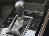 【 シフト 】シフトも操作しやすく快適なドライブを楽しんでいただけます。