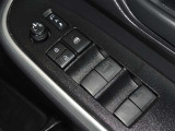 電動格納式ドアミラー・パワーウインドウを装備しています。