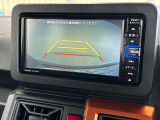 駐車時に便利なバックカメラ付き