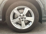 17インチ純正アルミホイール装備 全車両に標準装備の純正アルミホイールは、純正ならではのバランスの良いデザインと、走行安定性をお楽しみ頂けます。