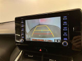 バックカメラが付いているので後方確認が非常にしやすいです。今や運転初心者も熟練者も必須装備!ついていて損はないですね♪
